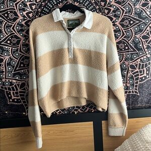 American Eagle Outfitters Beige Knit Sweater